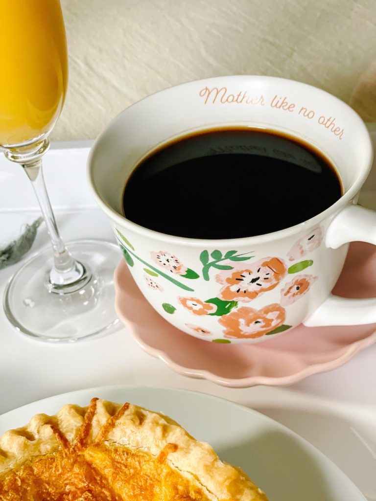 cute breakfast in bed mother's day