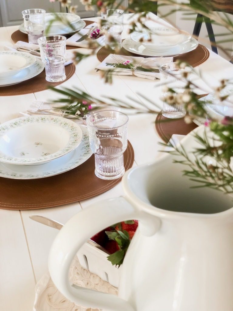 vintage tablescapes