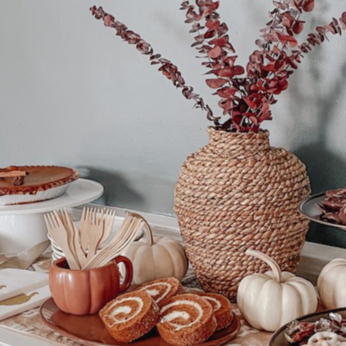 Easy Thanksgiving Desserts and How to Serve Them