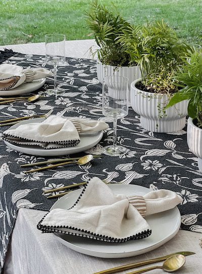 outdoor place settings and centerpieces